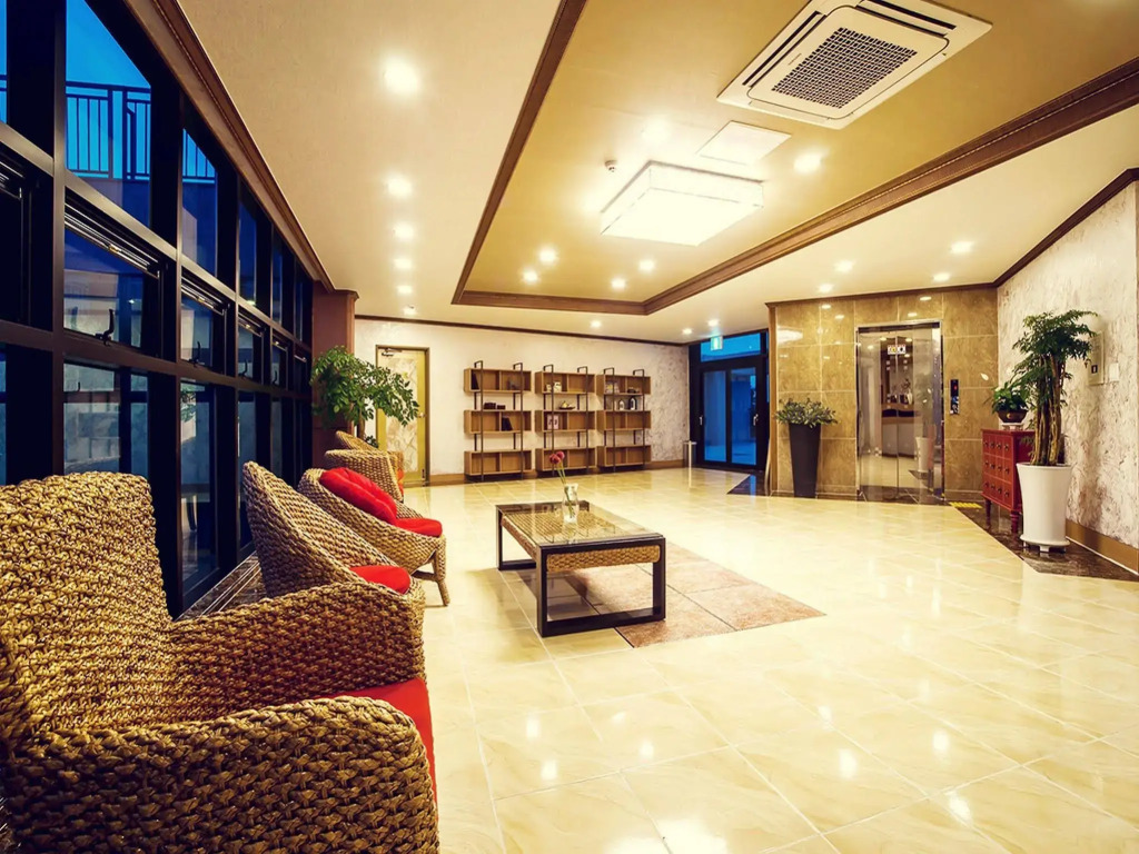 J View Hotel