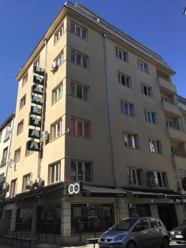 Rooftop Oscar Rooms