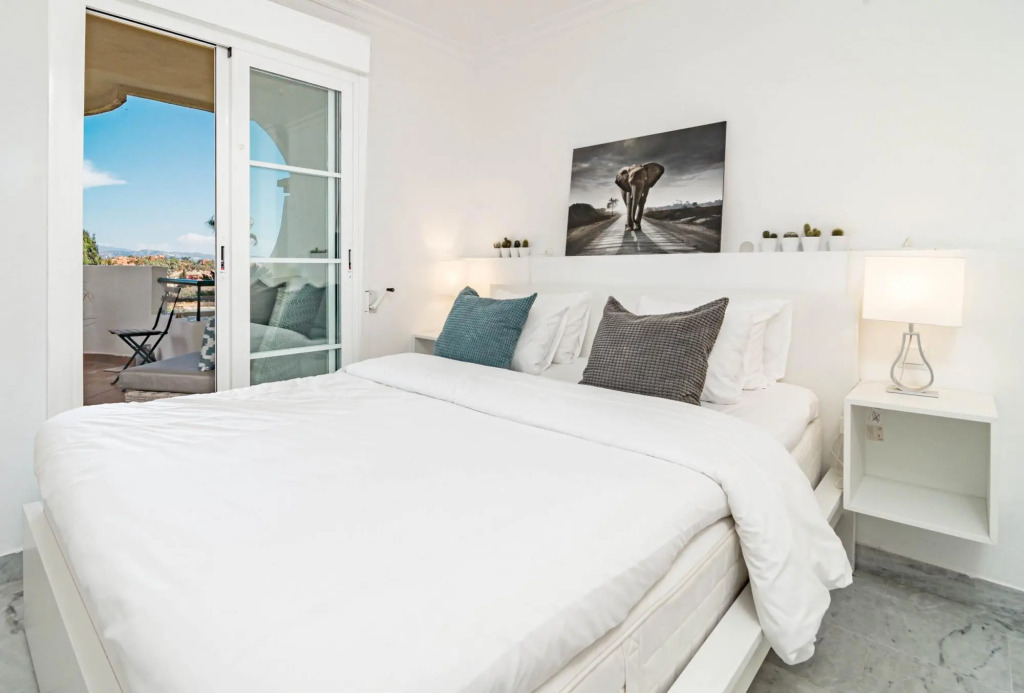 SAT2 - Modern 2 bedroom apartment with ocean view