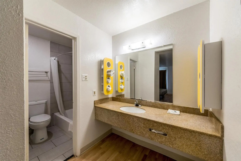 Studio 6 San Antonio, Tx - Fort Sam Houston Area
