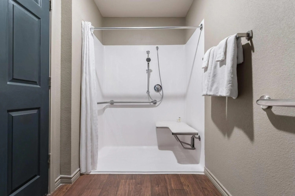 Eagles Den Suites Big Spring a Travelodge by Wyndham