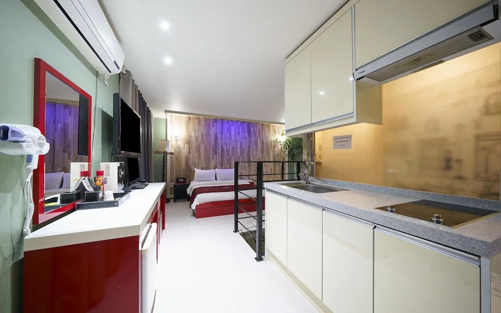 Buan Gyeokpo JAZZ Motel and Pension
