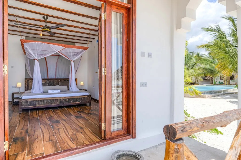 Cinnamon Hotel