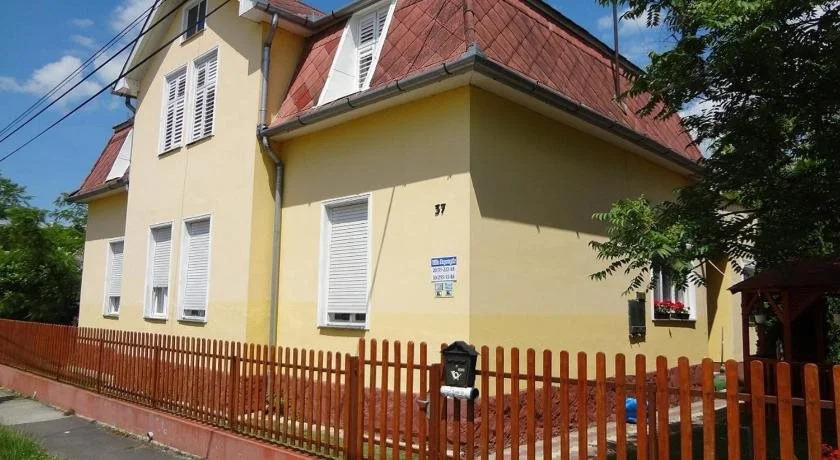 Villa Napsugár