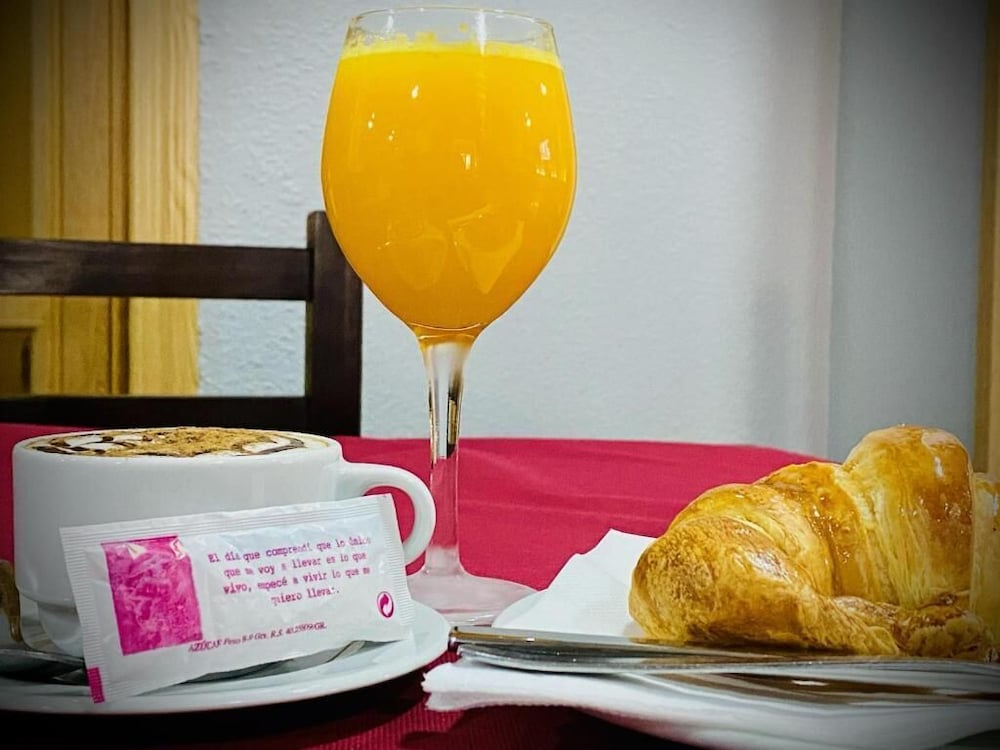 Hostal Valdepeñas by Bossh! Hotels
