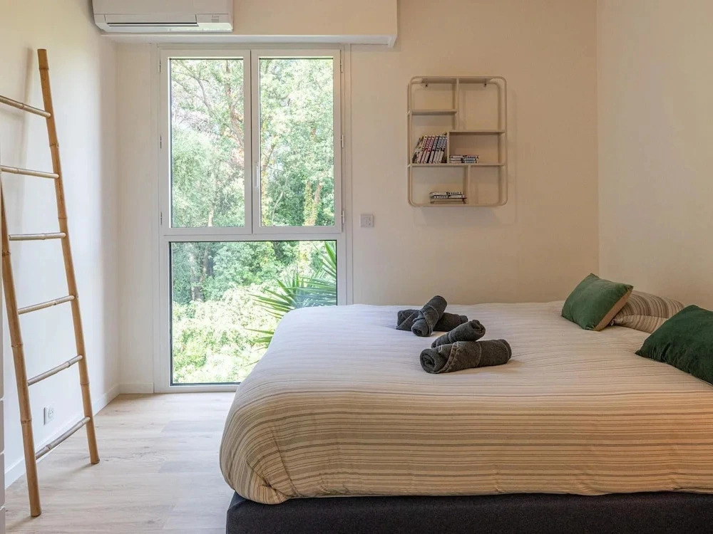 Sea-view Duplex for Family