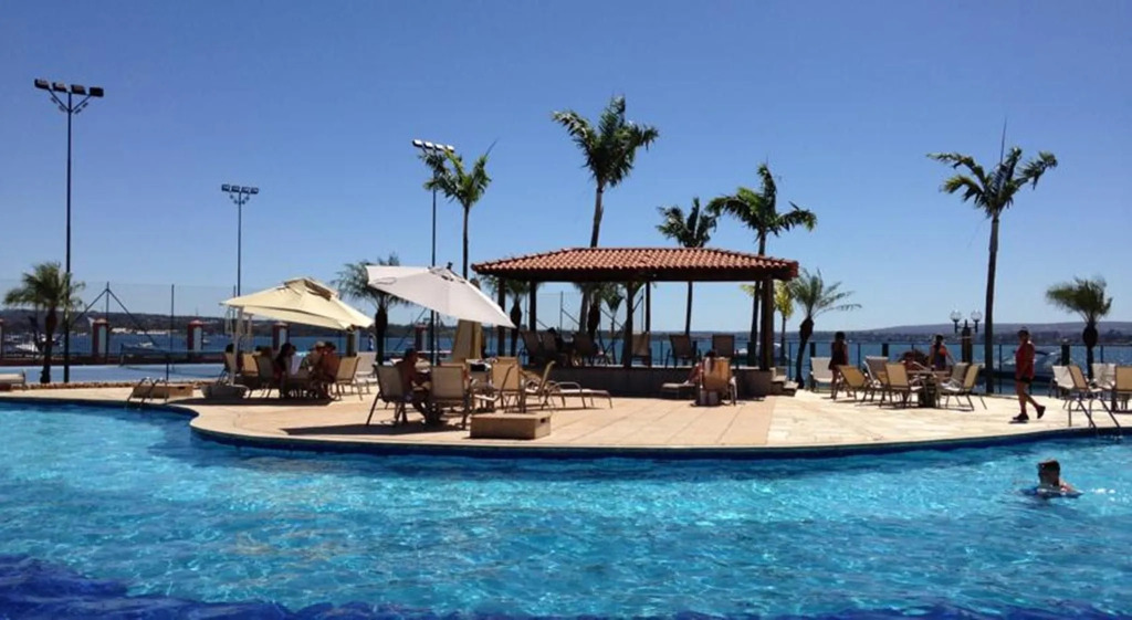 Lake Side Apart Hotel