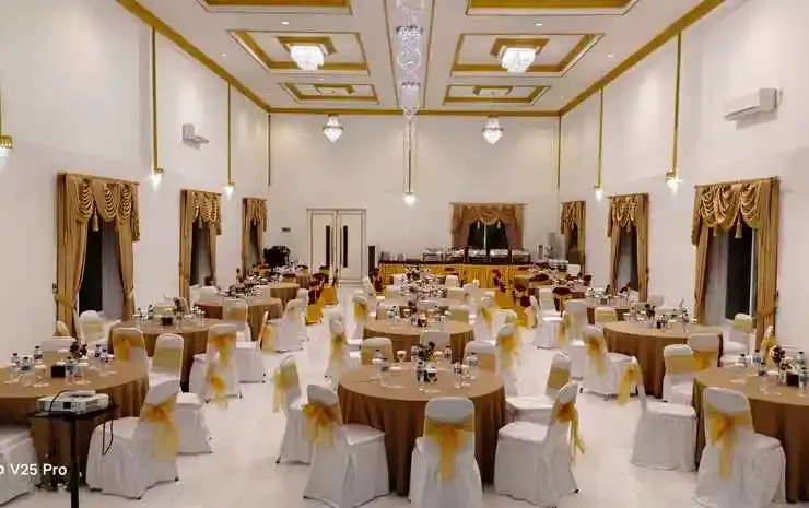 The Rich Hotel