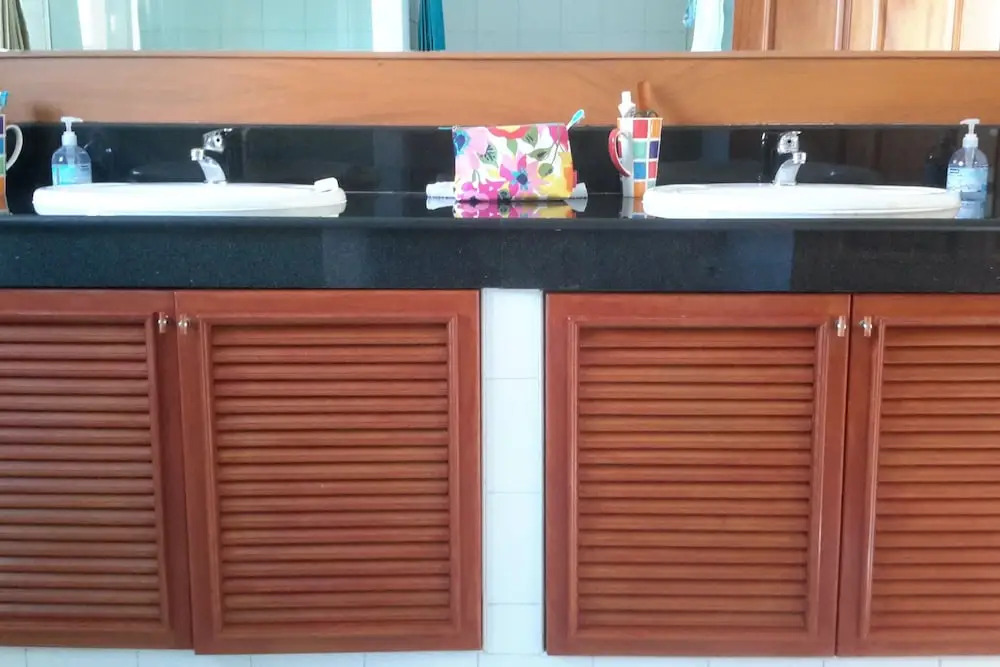 6 Bedroom Twin Villas on Beach Front Resort 11/12
