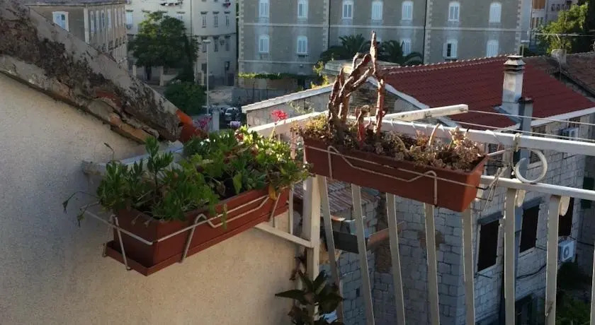 Karla Apartments