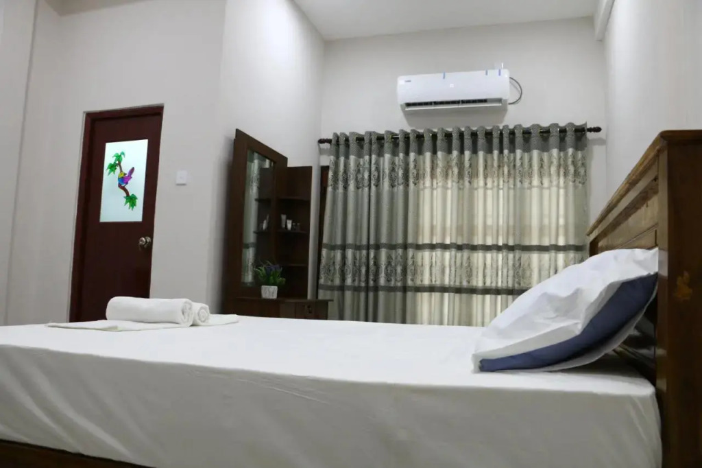 Thisha Hotel & Restaurant