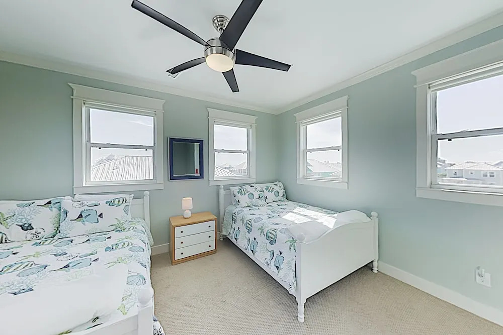 New Listing! The Water House: New Near Beach 3 Bedroom Home