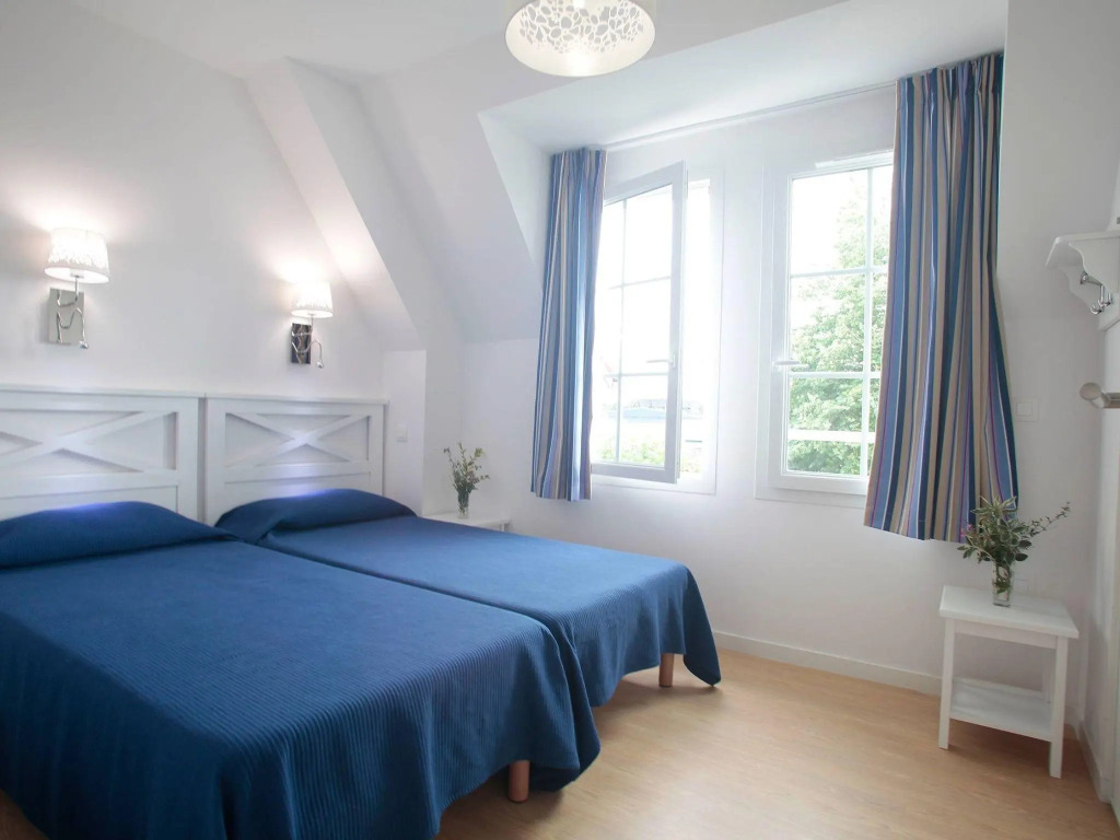 Beautiful apartment in local style on a small residence