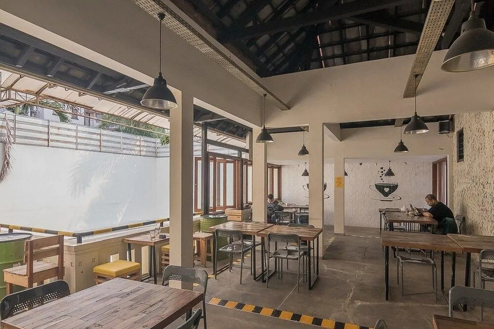 RedDoorz Plus Near Maranatha University 5