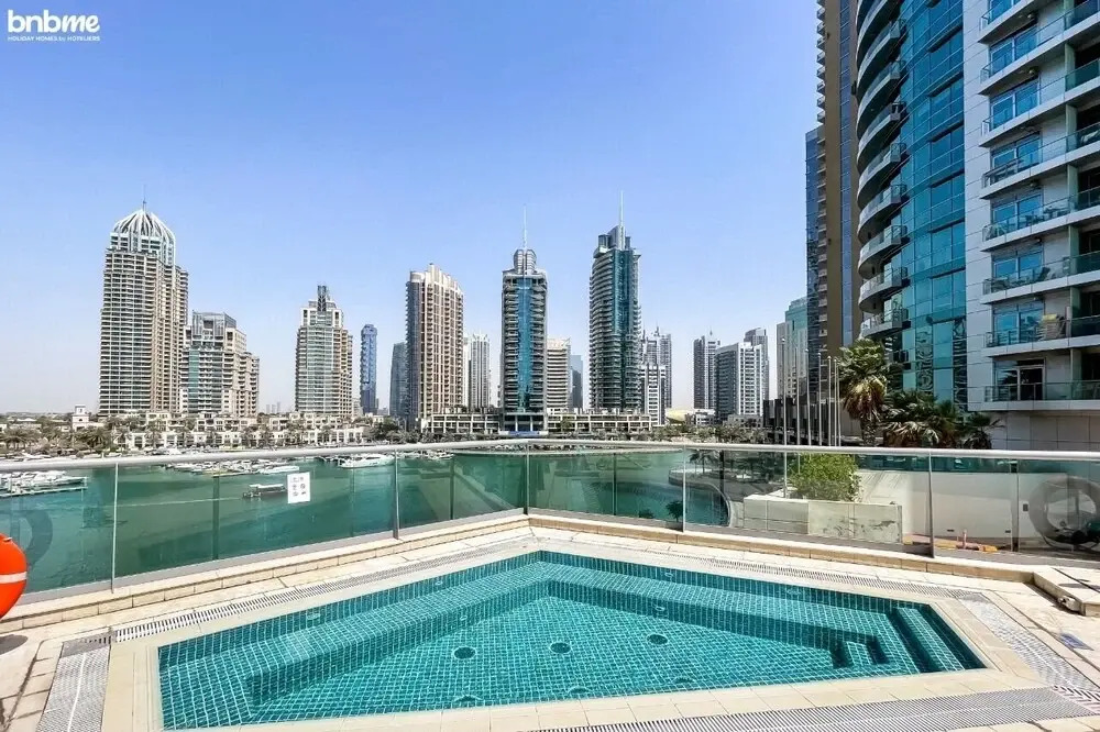 Scintillating Marina View From 1BR Apt