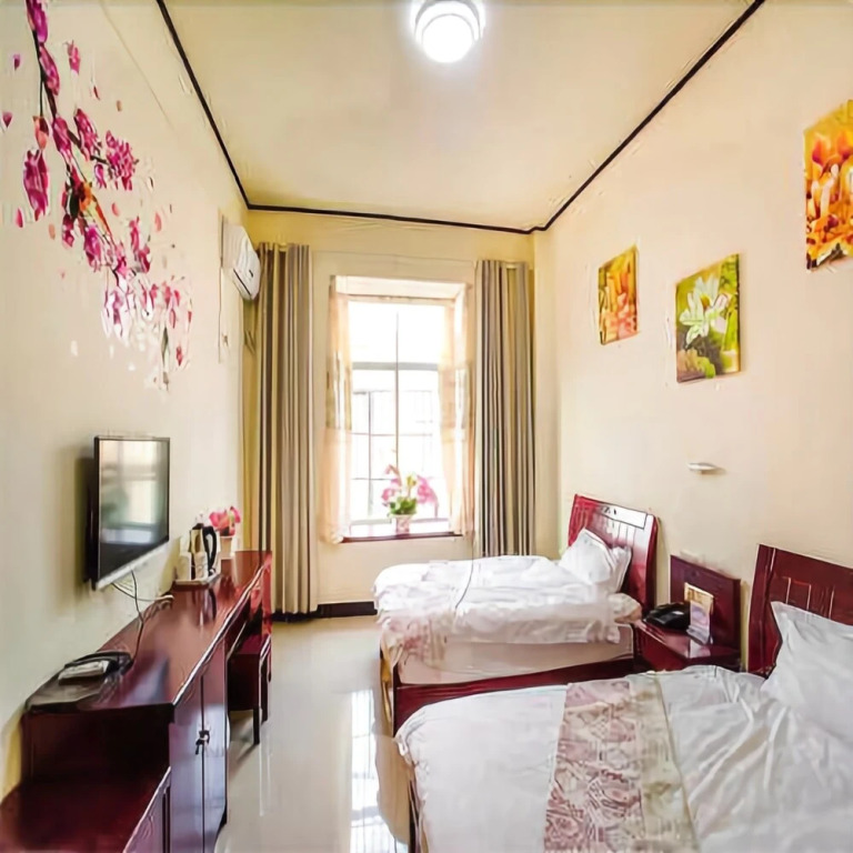 Sirilora Hotel