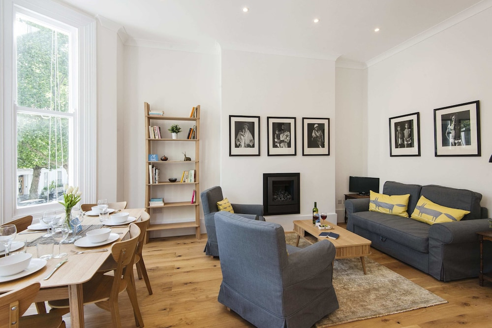 The Stunning Philbeach Garden Apartment- CSD