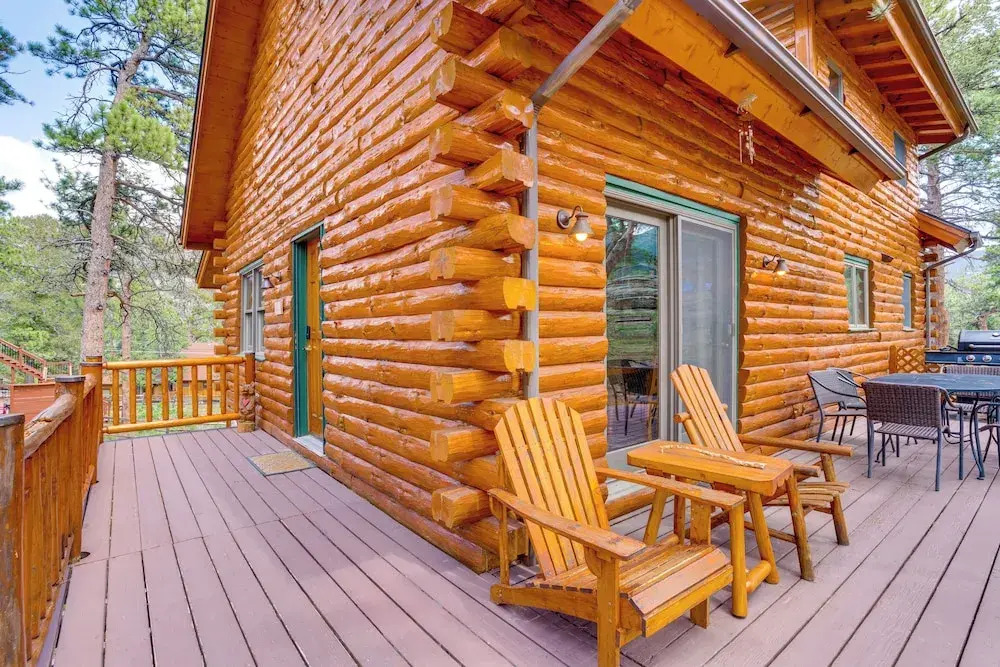 Picturesque Log Cabin in Estes Park: 9 Mi. to Rmnp