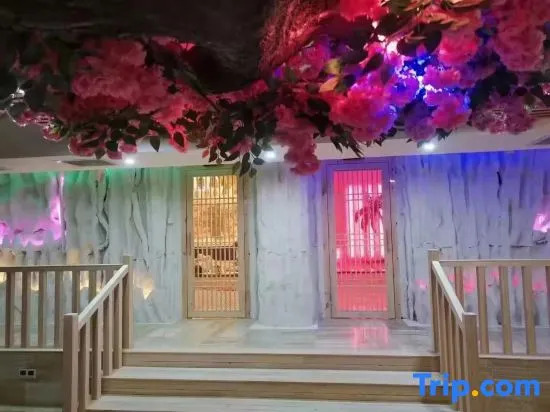 Xiqian Yujing Holiday Hotel