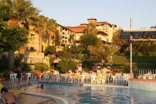 Lonicera Garden Hotel (ex. Lonicera Kosdere)