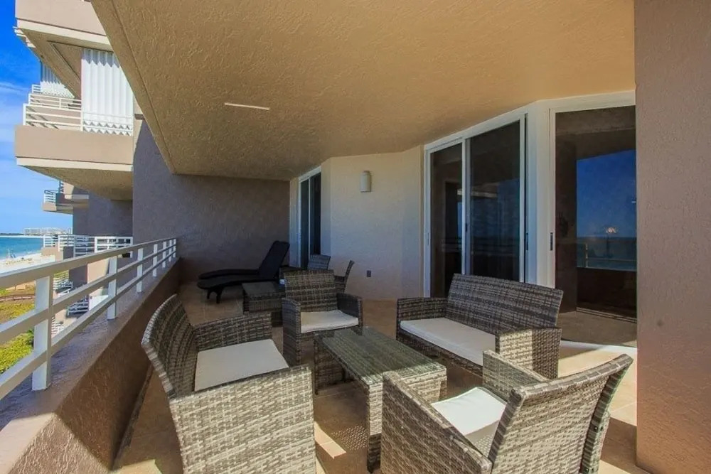 Som 701 - Somerset 3 Bedroom Condo by Redawning