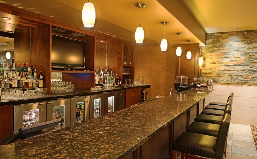 Holiday Inn Hotel & Suites-West Edmonton by IHG
