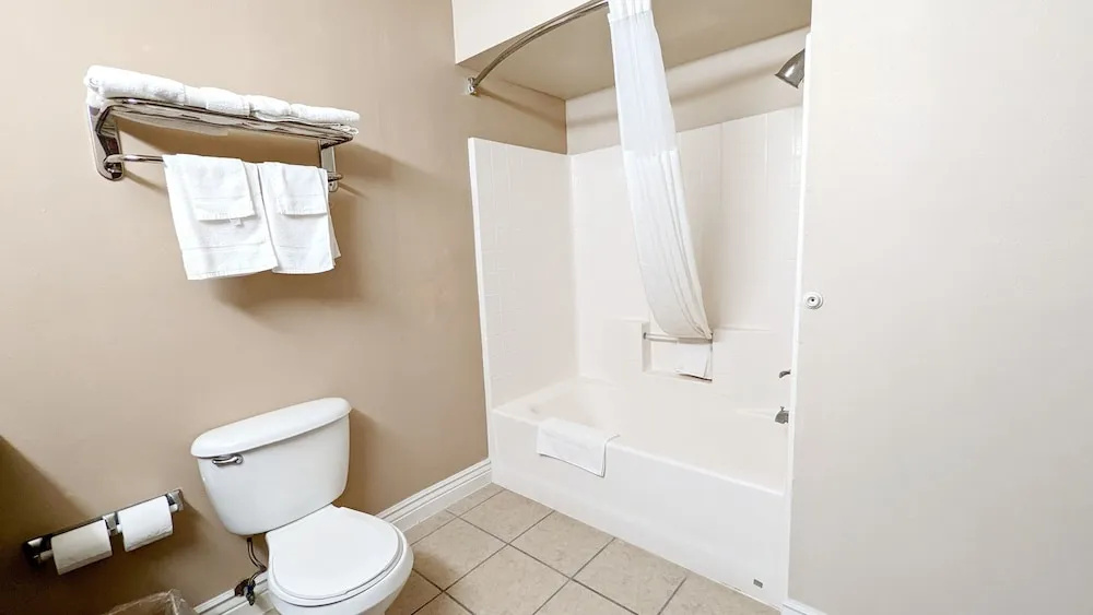 FairBridge Inn & Suites Canadian