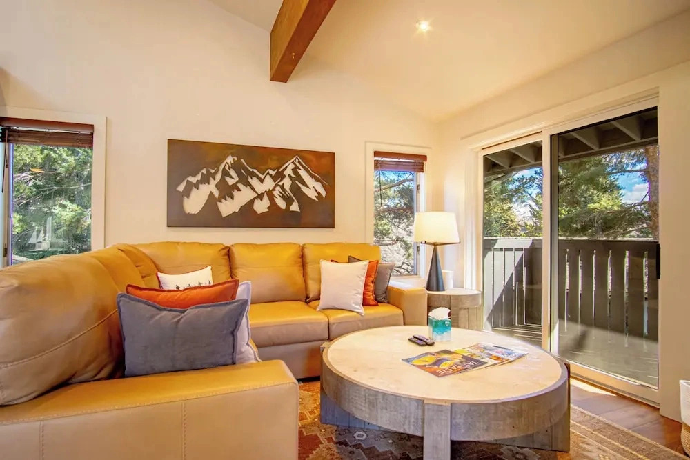 Stonehenge Condo - Nr Ski Lifts & Downtown