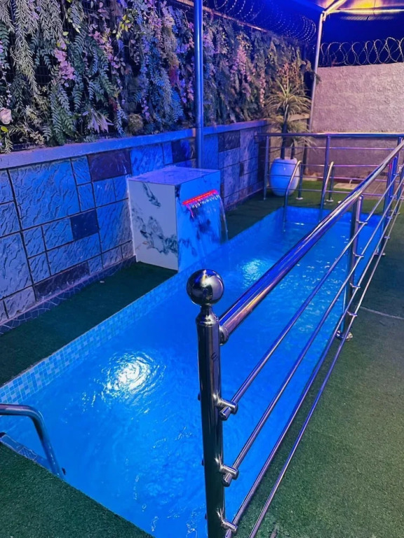 Mini Flat with Starlink Internet & Pool
