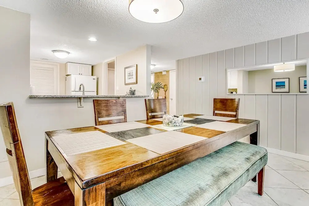 Charming Villa Just Steps to Beach & Shared Pool w/Central AC, Private WD, WiFi