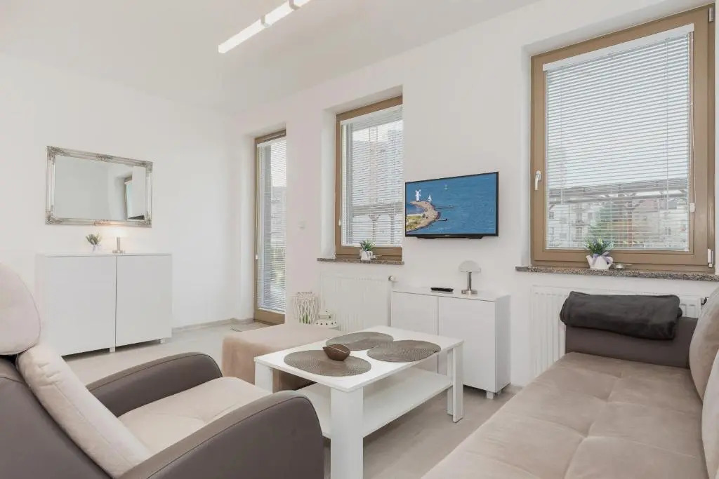 Wind Rose Quarter Apartments by Renters