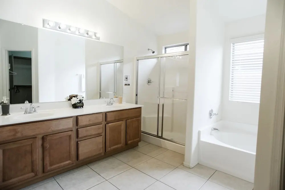 Glendale - 4 Bedroom Home