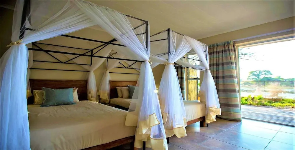 The Waterfront, Maun