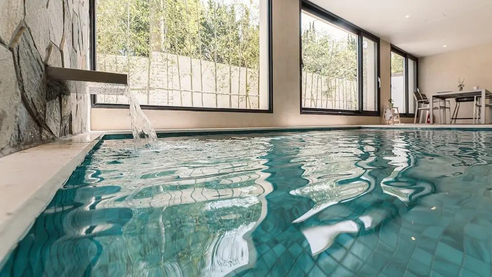 Albescent Poolvilla