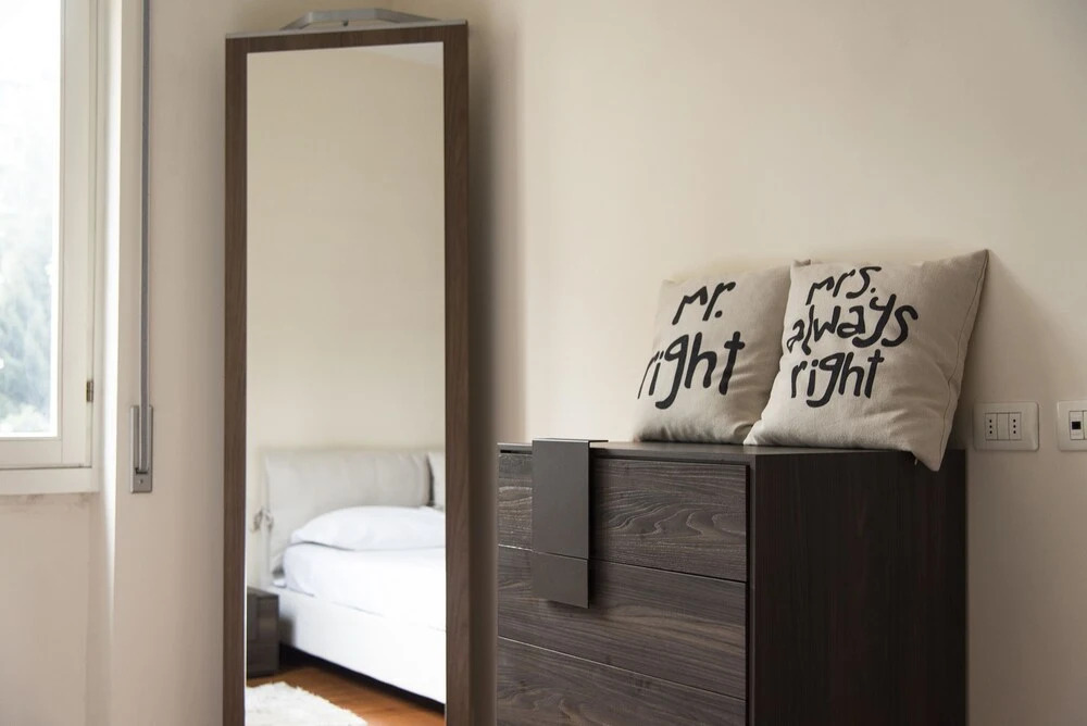 2 Bedrooms Flat with Parking near Metro Stop