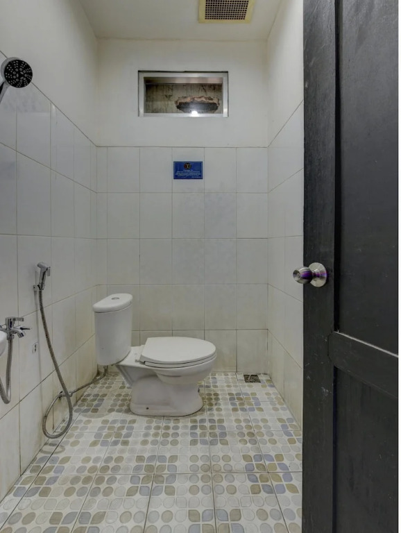 Zaara Guest House Syariah by OYO Rooms
