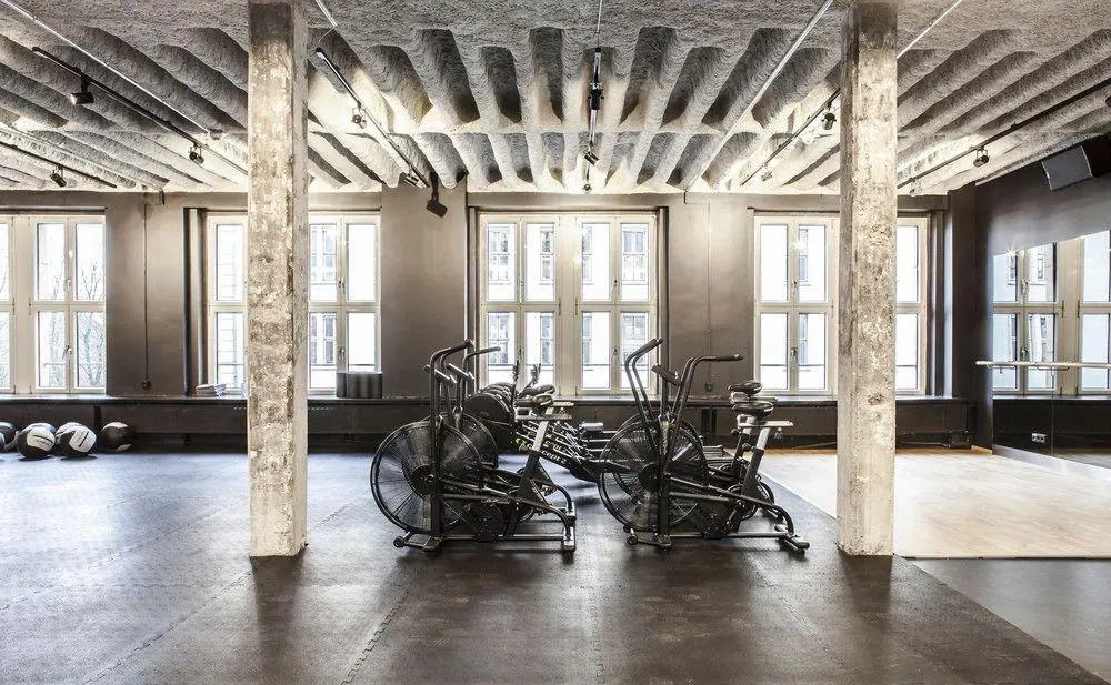 Design Hostel P182