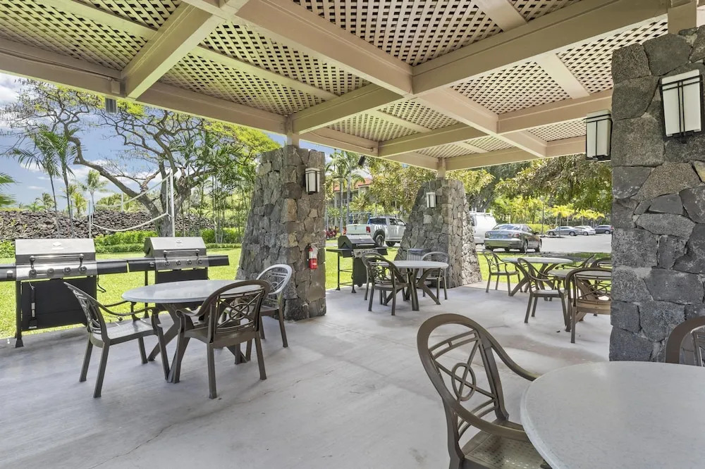 Big Island Keauhou Surf & Racquet 1204 2 Bedroom Condo