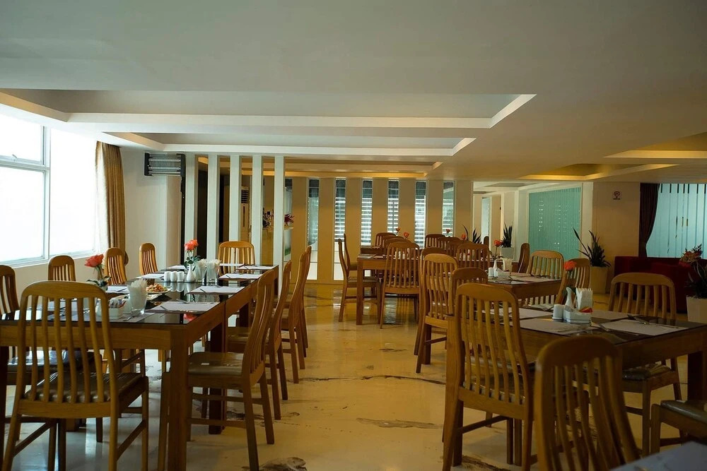 Hotel Platinum Square