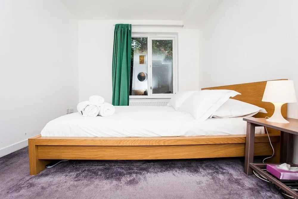 Charming Peaceful 2 Bed with Parking and Garden