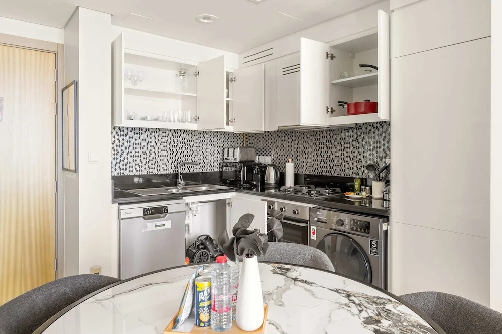Silkhaus Elite 2bdr Near Safa Park Aykon City