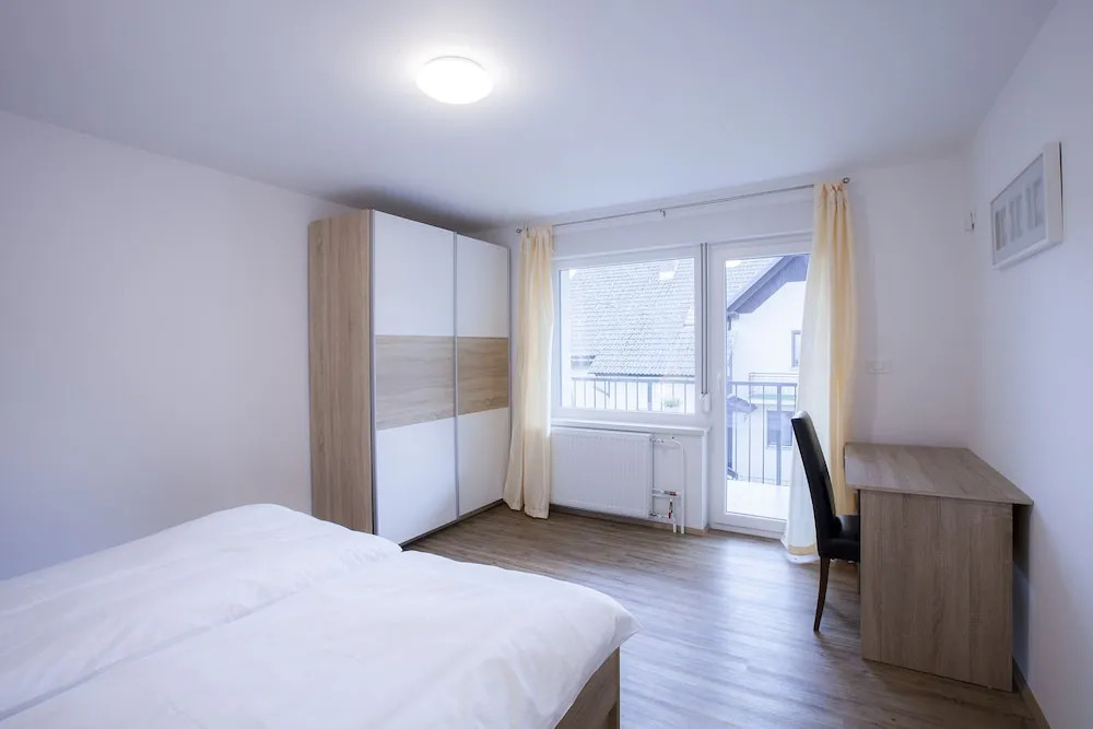 Razingar Apartments