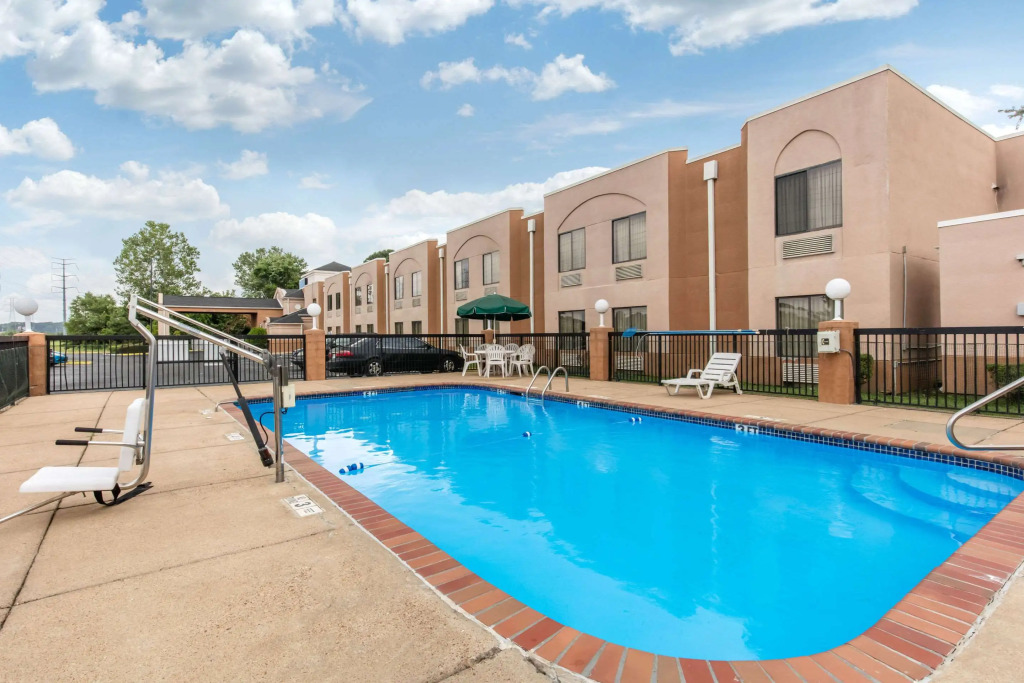 Classic Inn By Townhouse American Way Memphis I 240