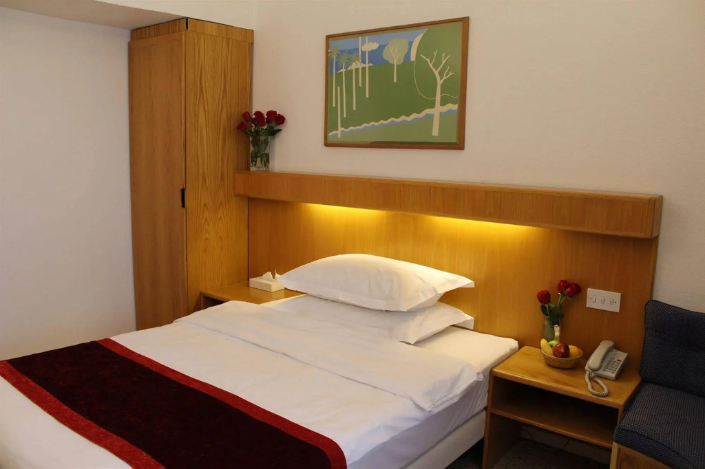 Oasis Hotel
