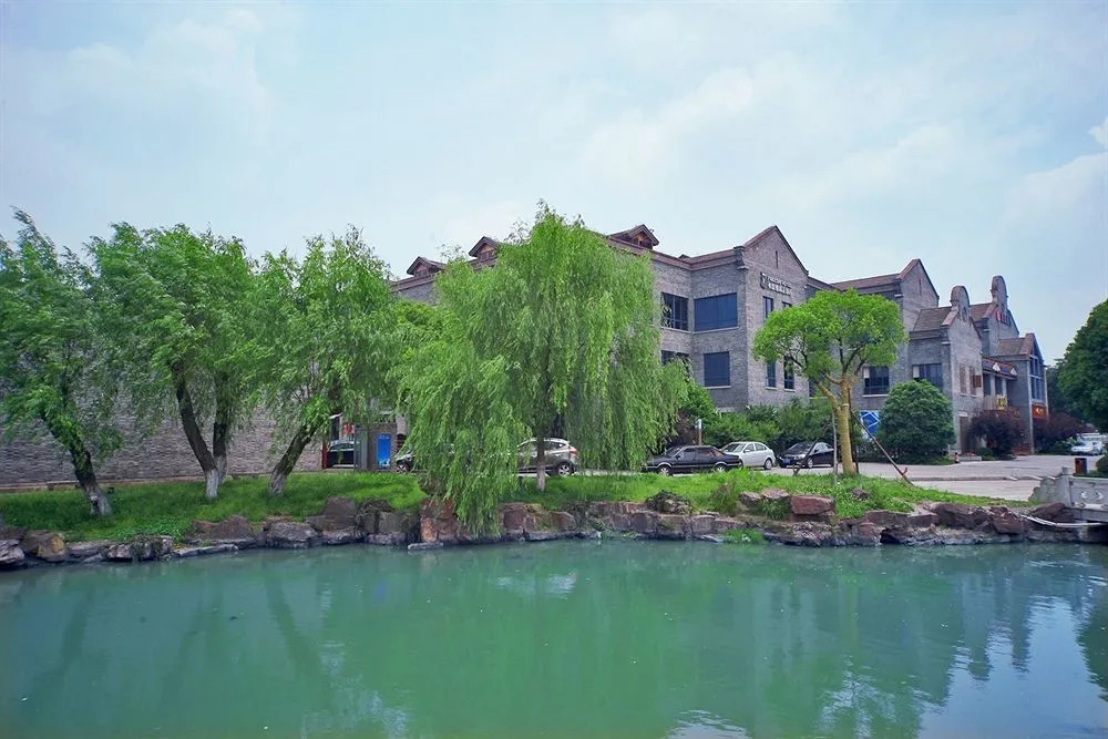 Jiaxing Meiwan Modern City Hotel