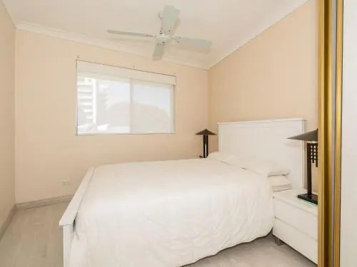 Lakeshore Apartments - Unit 5
