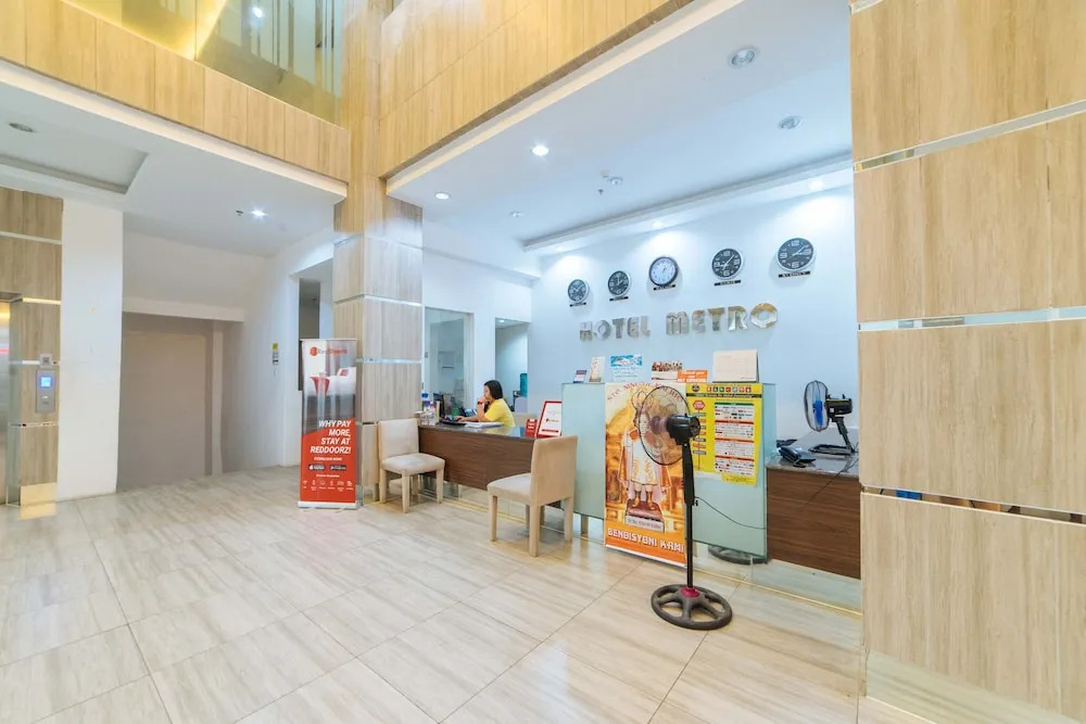 RedDoorz Plus at Hotel Metro Kalibo