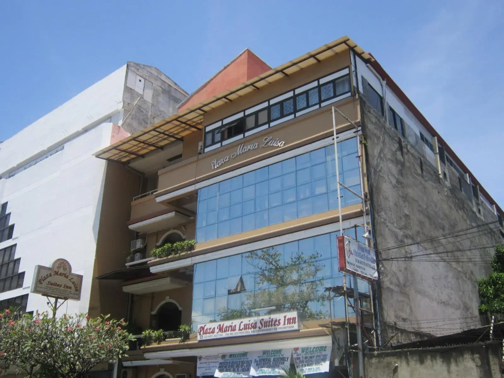 Plaza Maria Luisa Suites Inn
