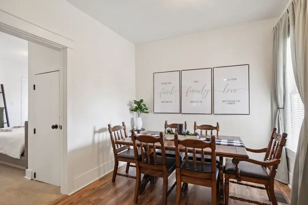 A Modern Fort Worth, Texas Retreat - Jennings Ave - 3 Bedroom Home by Redawning