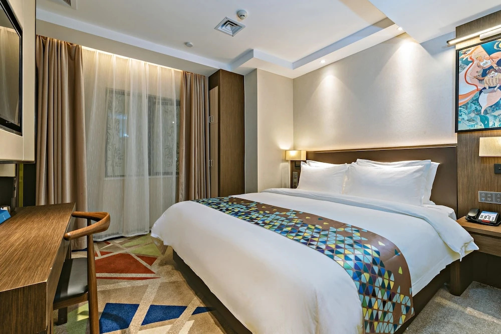 CHEERMAY HOTELS (Guangzhou Pazhou Exhibition Center Chigang Metro Station)